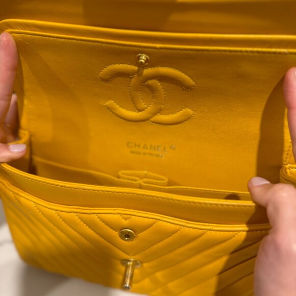 Chanel Yellow Lambskin Medium Classic Double Flap Shoulder Bag 10884668 - Picture 12 of 16